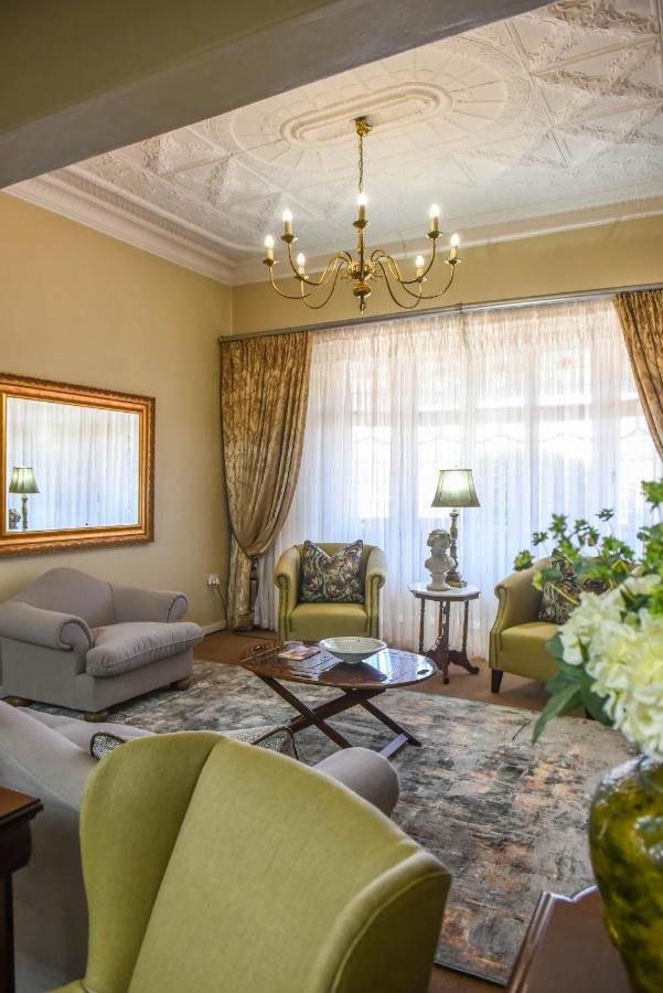 อ๊อกซ์ฟอร์ด ลอดจ์ วรีไฮด์ Villa ฟาเรเฮด ภายนอก รูปภาพ